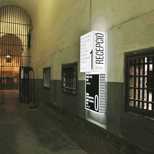 Identidad gráfica y señalización para “La presó”. Ajuntament de Mataró.