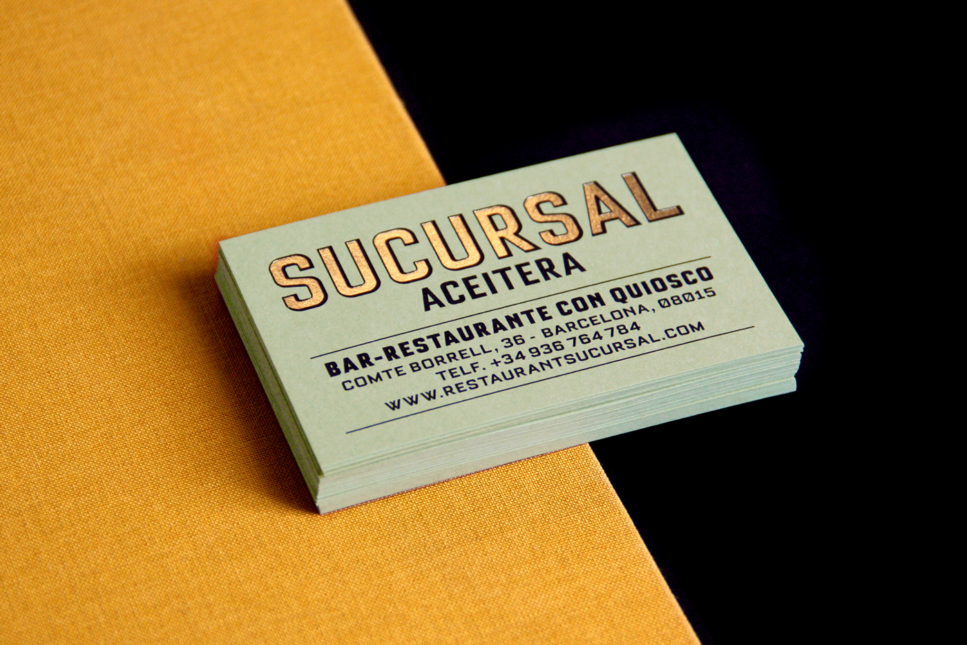Gráfica para el restaurante Sucursal Aceitera. Diseño de menús.